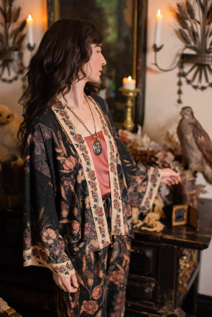 Momento Pixie Duster Crop Kimono w/ Starling & Skull