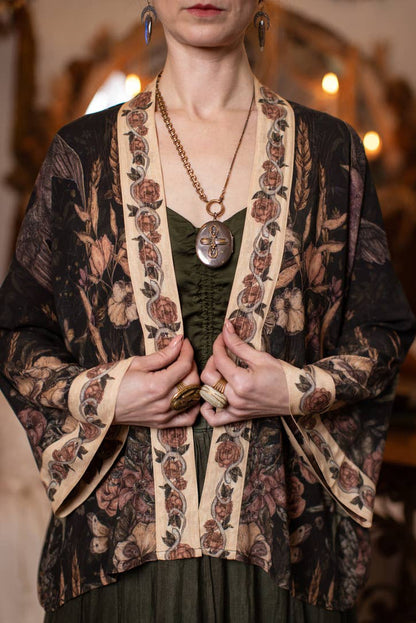 Momento Pixie Duster Crop Kimono w/ Starling & Skull
