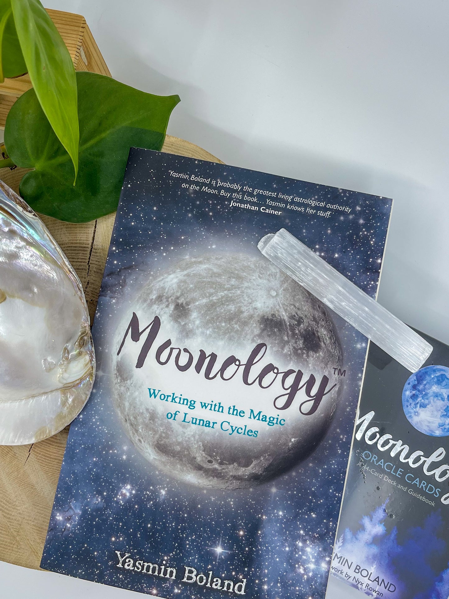 Moonology Oracle Cards | Yasmin Boland