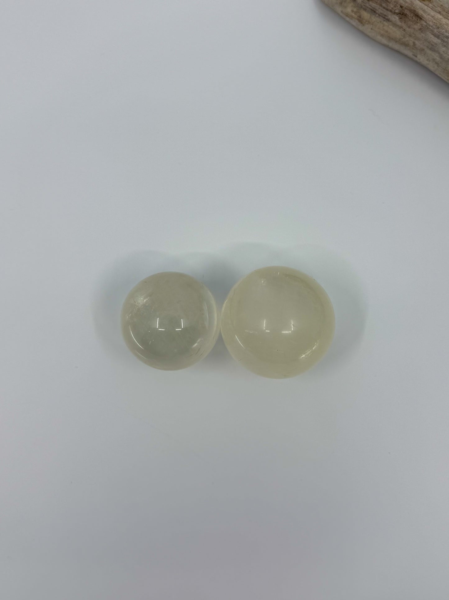 HQ Yellow Calcite Sphere