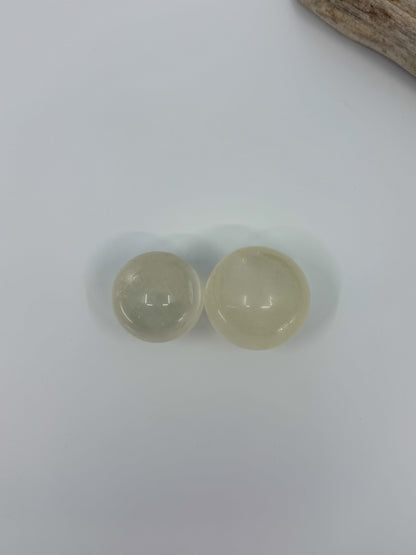 HQ Yellow Calcite Sphere