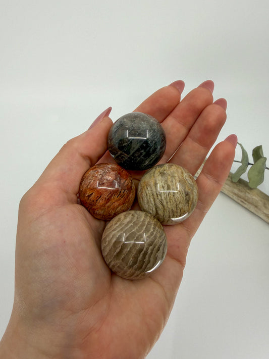 HQ Thousand Layer Quartz Sphere, Small