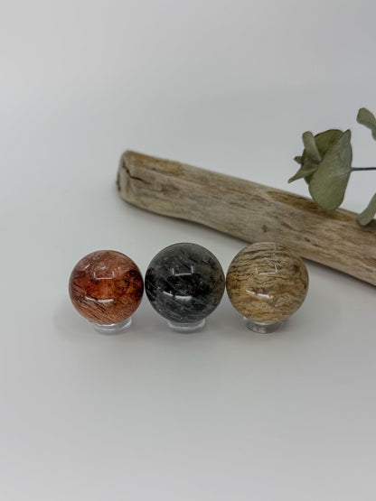 HQ Thousand Layer Quartz Sphere, Small