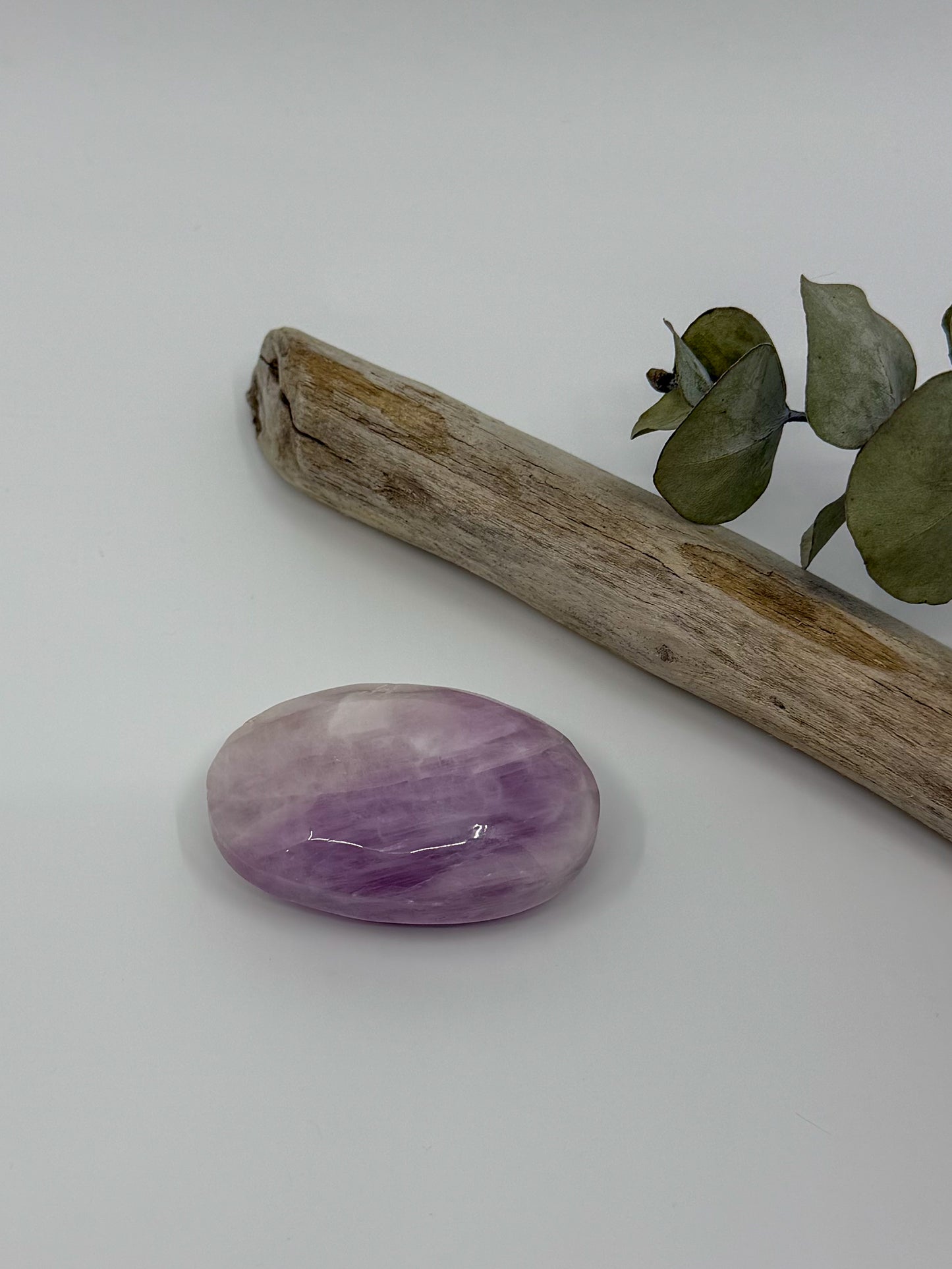 Cats Eye Kunzite Palm