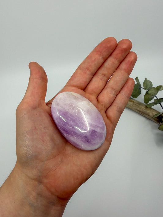 Cats Eye Kunzite Chunky Palm | EXACT PIECE