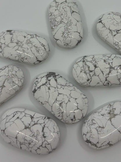 Howlite Palm