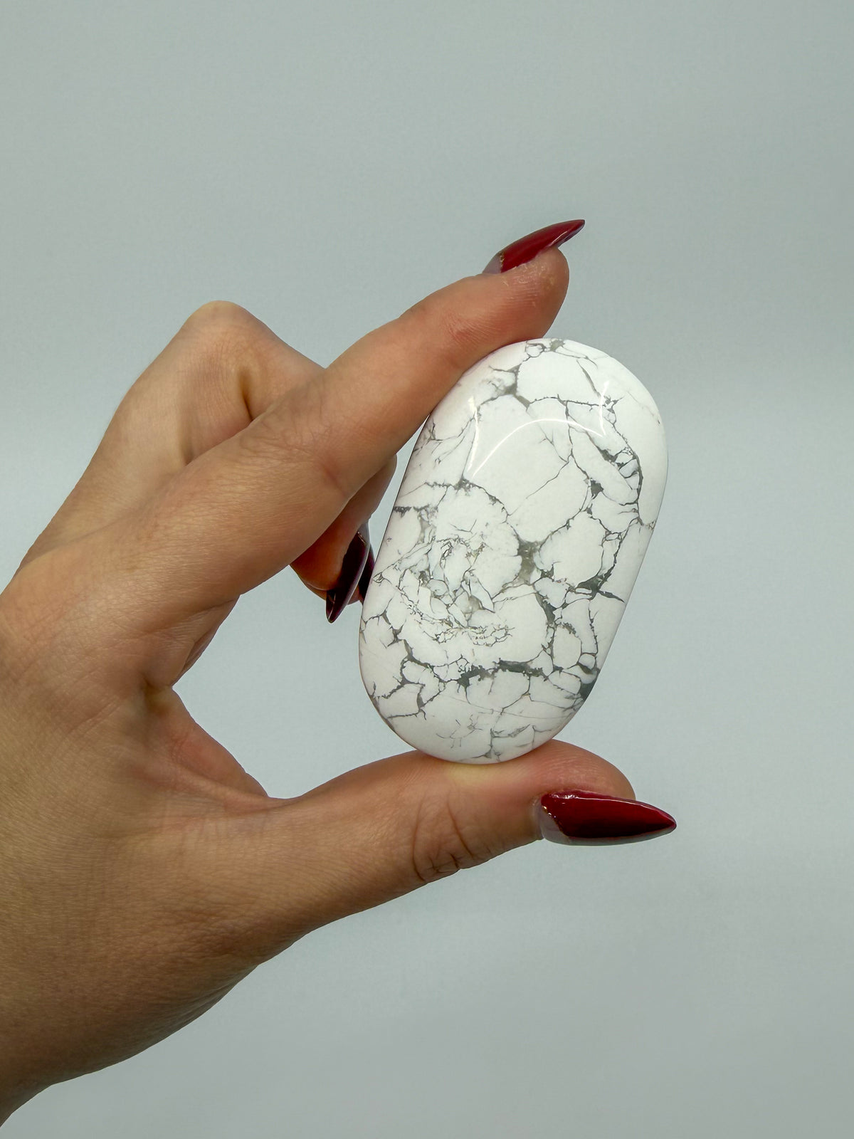 Howlite Palm