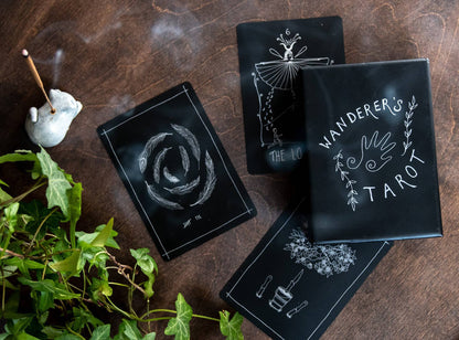 Wanderer’s Tarot (78-Card Deck with Fold-Out Guide)